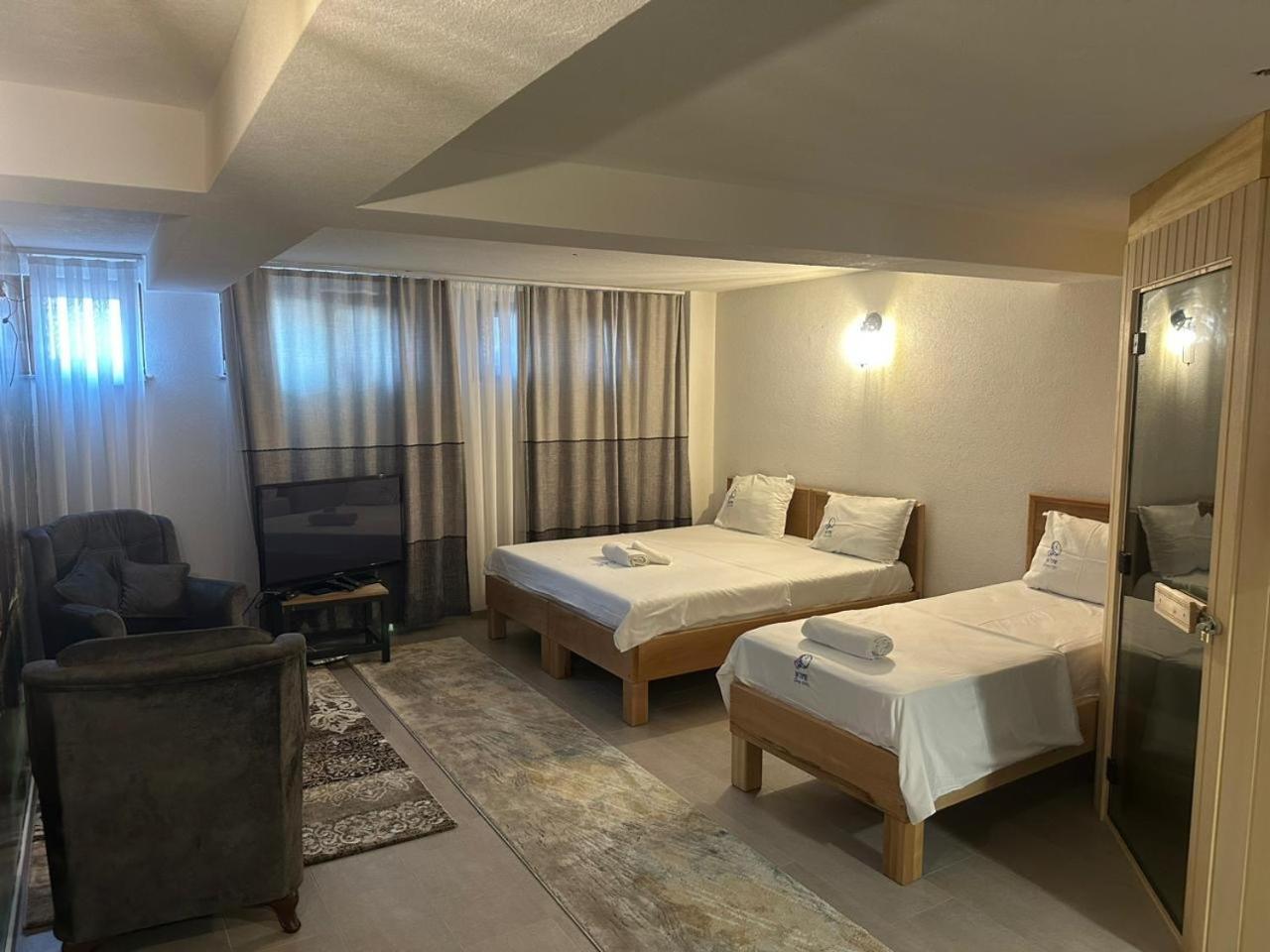 Hotel Inn Призрен Экстерьер фото