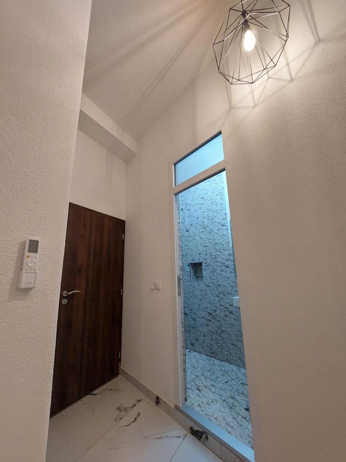 Hotel Inn Призрен Экстерьер фото