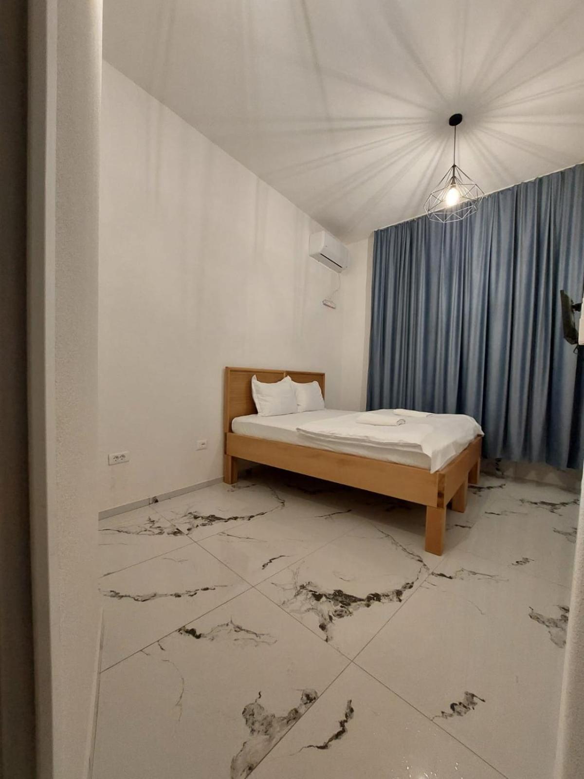 Hotel Inn Призрен Экстерьер фото