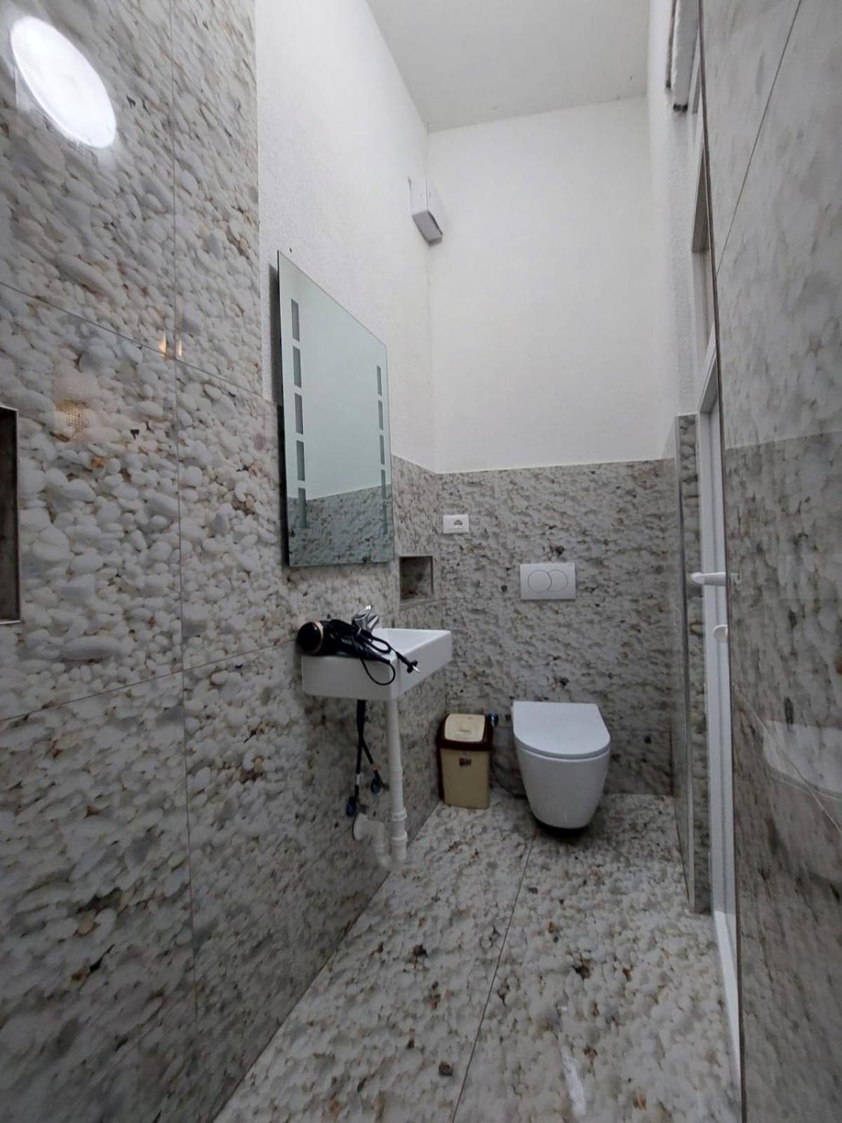 Hotel Inn Призрен Экстерьер фото